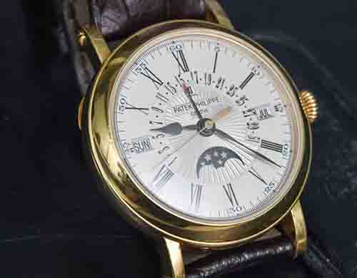 荣汉斯手表表蒙划痕维修价格费用需要多少钱？